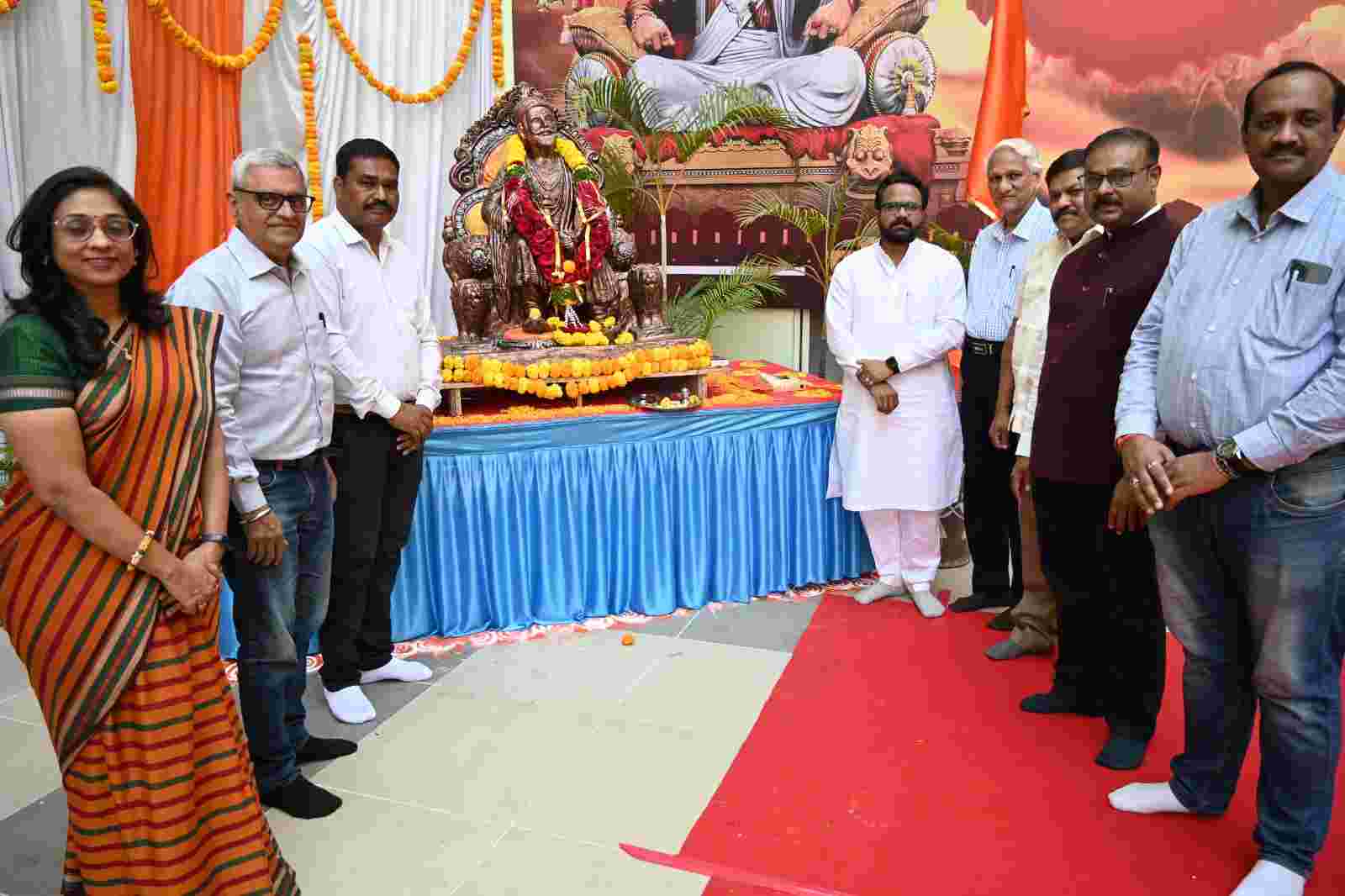 तरुणांमध्ये निर्माणक्षमता असल्याशिवाय राष्ट्र पुढे जाणार नाही - डॉ. प्रमोद बोराडे...