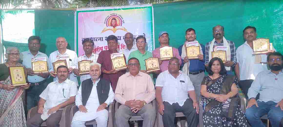 'छोटा असो की मोठा आवाज वाढवा; पण जिंदगीचे दार जोरदार ठोठवा'