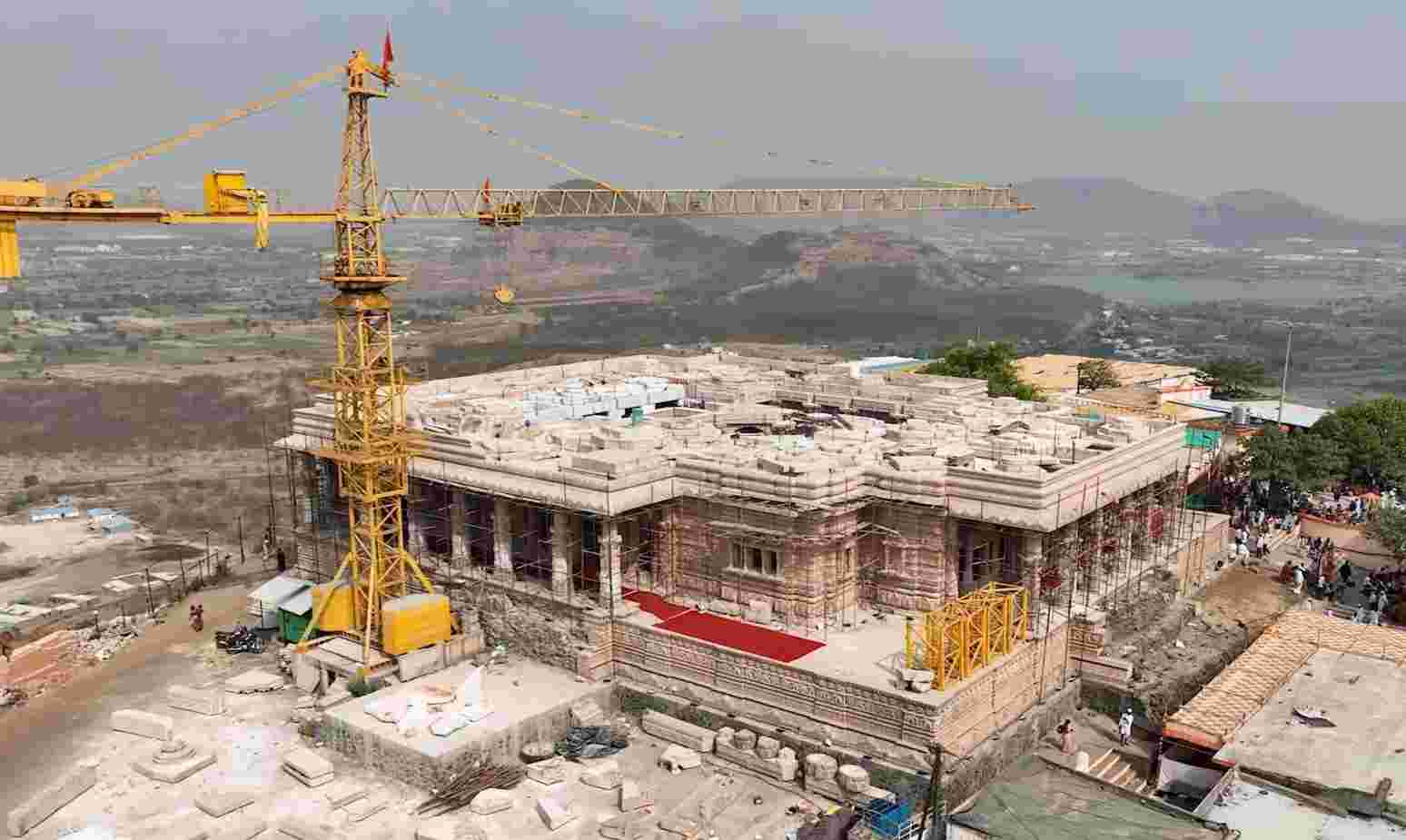 श्री क्षेत्र भंडारा डोंगर येथील मंदिर निर्मितीस गती...