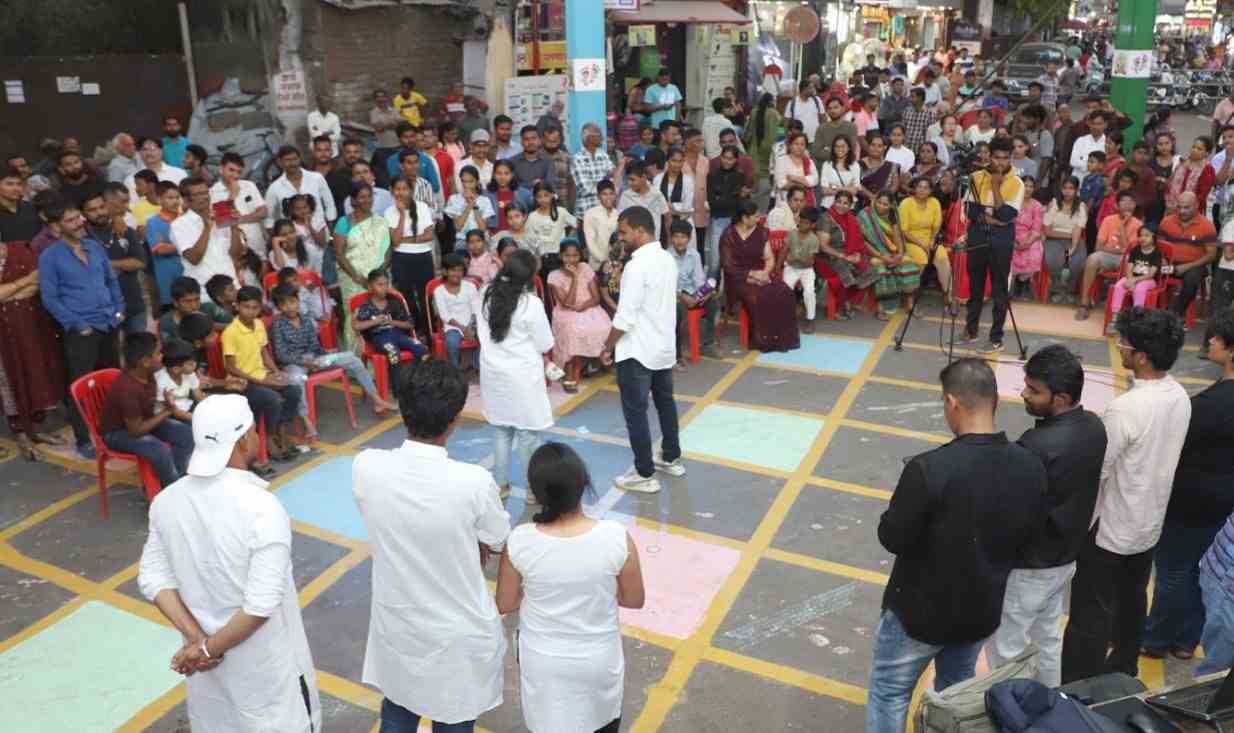 प्रशासकीय राजवटीत 'होऊ दे खर्च'..