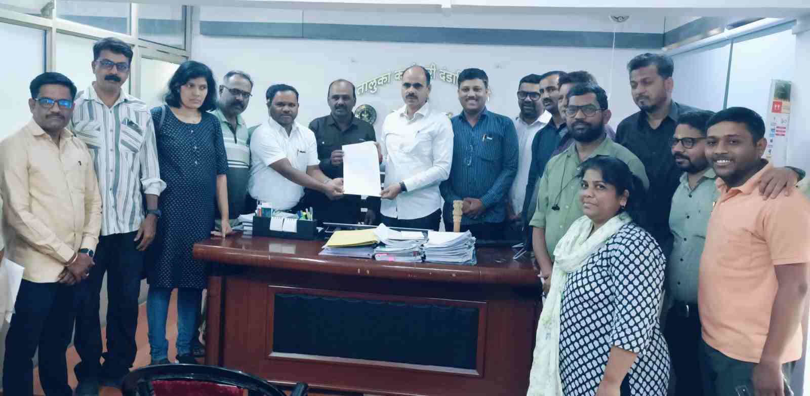 ट्रोलिंग, माध्यमांवरील वाढत्‍या दबावाला माध्यम प्रतिनिधींचा विरोध....