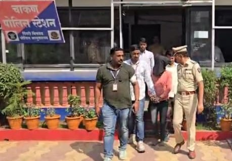 दरोडेखोरांचा पोलीस उपायुक्तांसह सहाय्यक पोलीस निरीक्षकावर कोयत्याने हल्ला... 