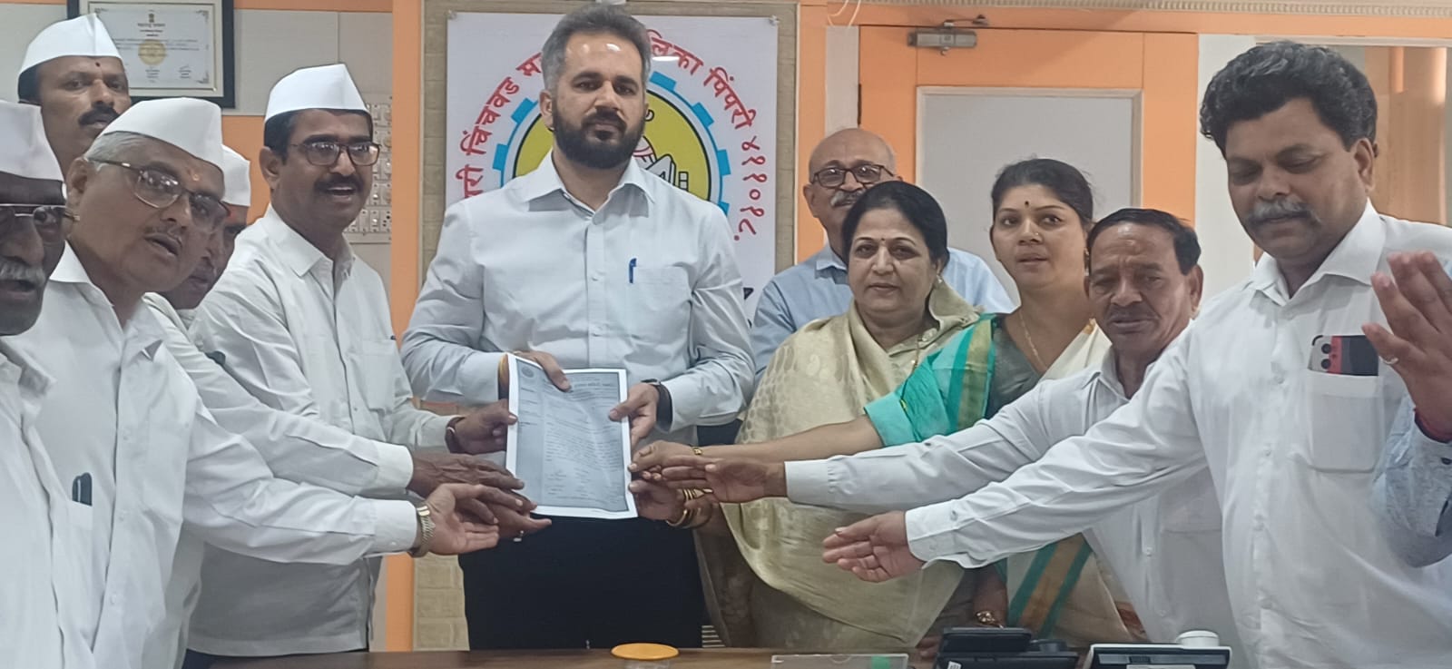 आकुर्डीत 'वारकरी भवन' उभारा..