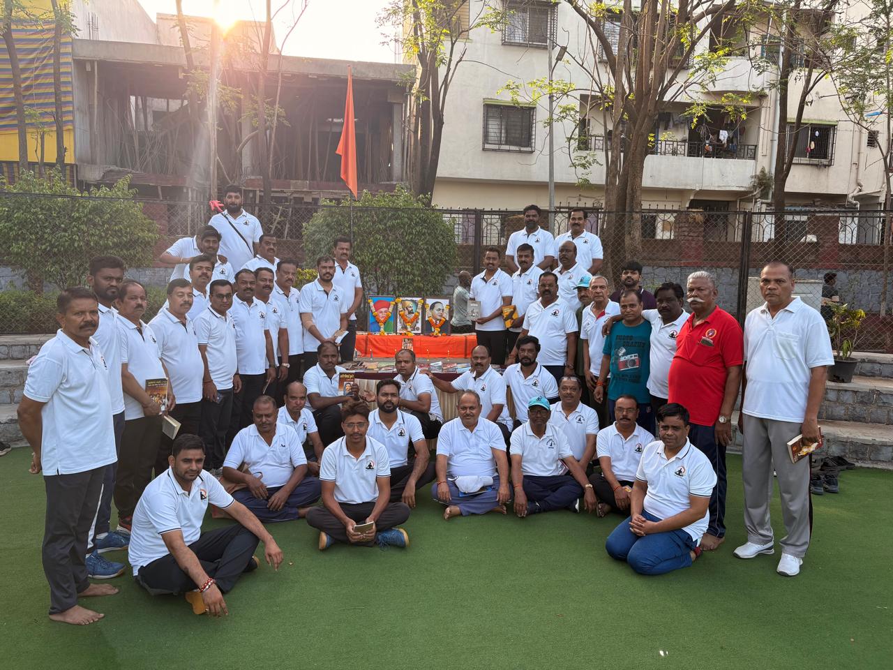 'मस्तक सुधारायचा असेल तर, पुस्तक वाचावं लागेल'...