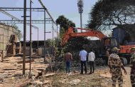 चिखलीत पुन्हा अनधिकृतरीत्या निर्माण होणाऱ्या पत्राशेडवर कारवाई...