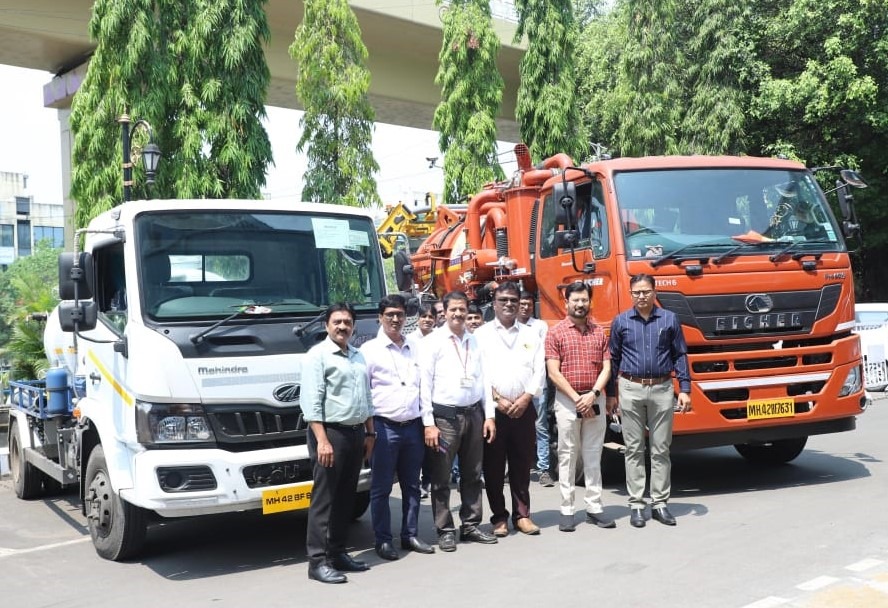 महापालिकेच्या ताफ्यात दोन नवीन रिसायकल वाहने दाखल...
