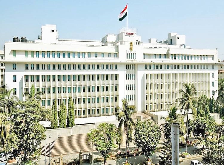 नगरपरिषदा, नगरपंचायतीच्या नगराध्यक्षांना पदावरून हटविण्याचे अधिकार आता नगरसेवकांना...