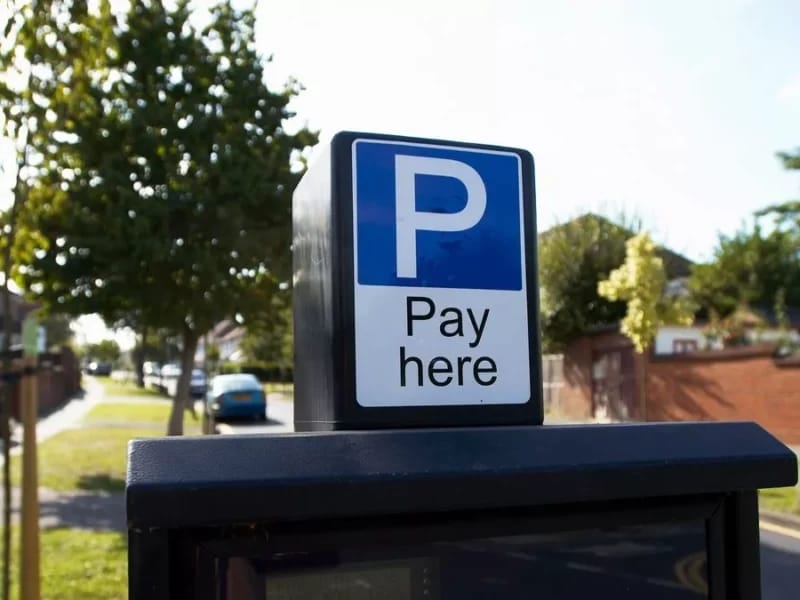 पे अॅण्ड पार्क योजनेतील ठेकेदाराची महापालिकेकडून पाठराखण?...