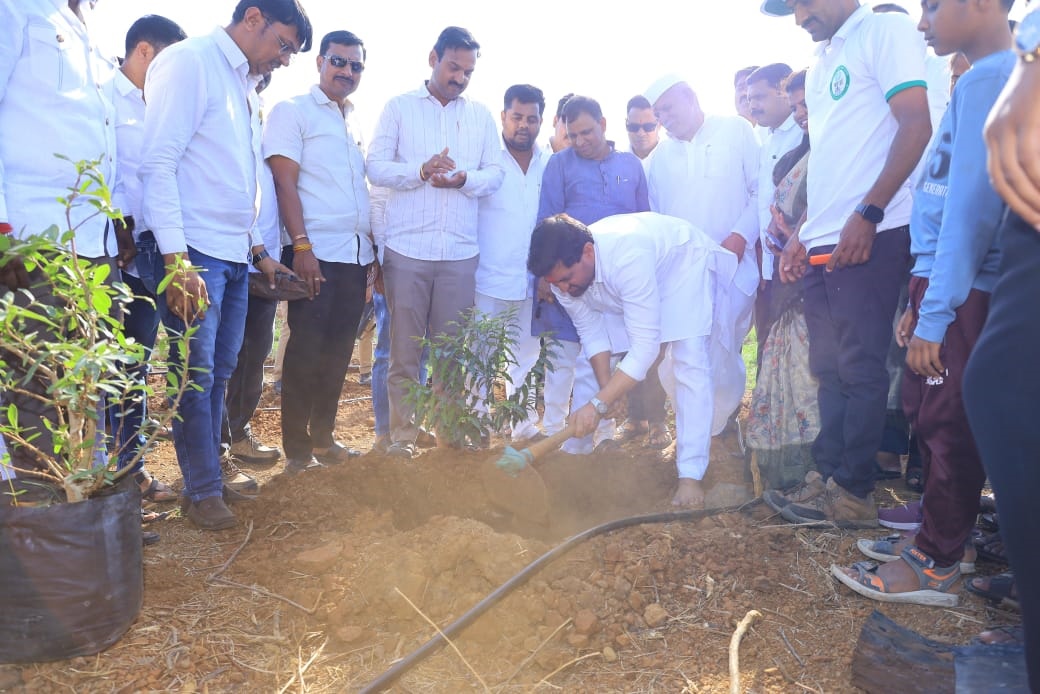 मिळालेल्या मताधिकाराच्या इतकी एक लाख दहा हजार झाडे लावणार - आमदार शेळके...