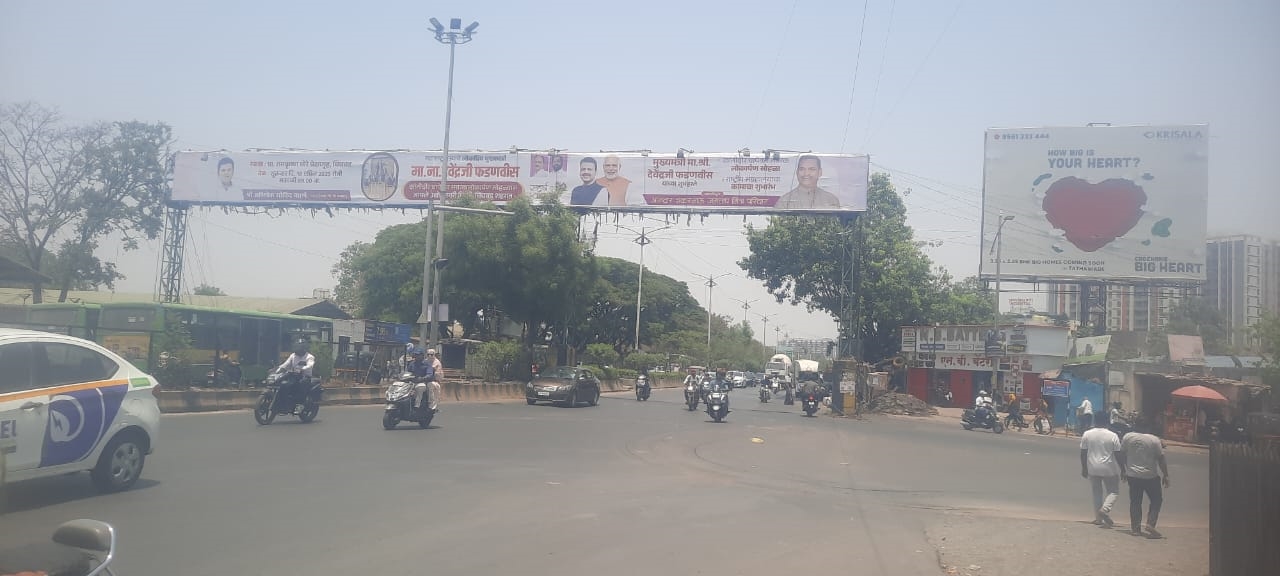 मुख्यमंत्री फडणवीस माजी नगरसेवक आणि आमदारांवर कारवाईचे आदेश देणार काय?...