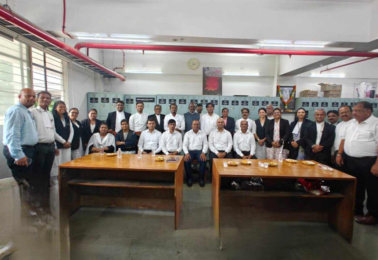 पिंपरी न्यायालयातील न्यायाधीशांचा सन्मान...  