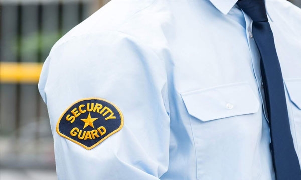 सुरक्षा रक्षक पुरवठा करणाऱ्या कंपनीची फसवणुक...