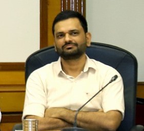 प्रतिनियुक्तीवरील सहाय्यक आयुक्त, प्रशासन अधिकाऱ्यांची बदली