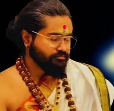 मोबाईलमधील ॲपच्या मदतीने भोंदुबाबाकडे आली दिव्यशक्ती..