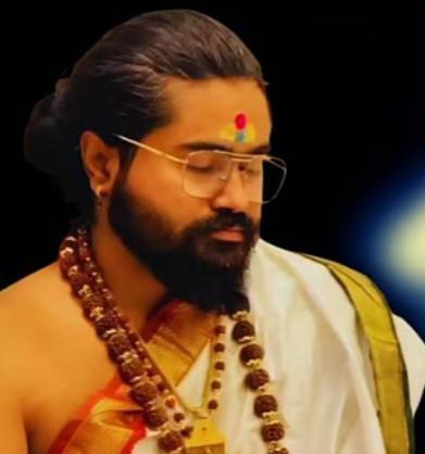 मोबाईलमधील ॲपच्या मदतीने भोंदुबाबाकडे आली दिव्यशक्ती..