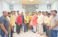 गुरु पौर्णिमेनिमित्त कामगार नेते डॉ. बाबा कांबळे यांचा सत्कार...