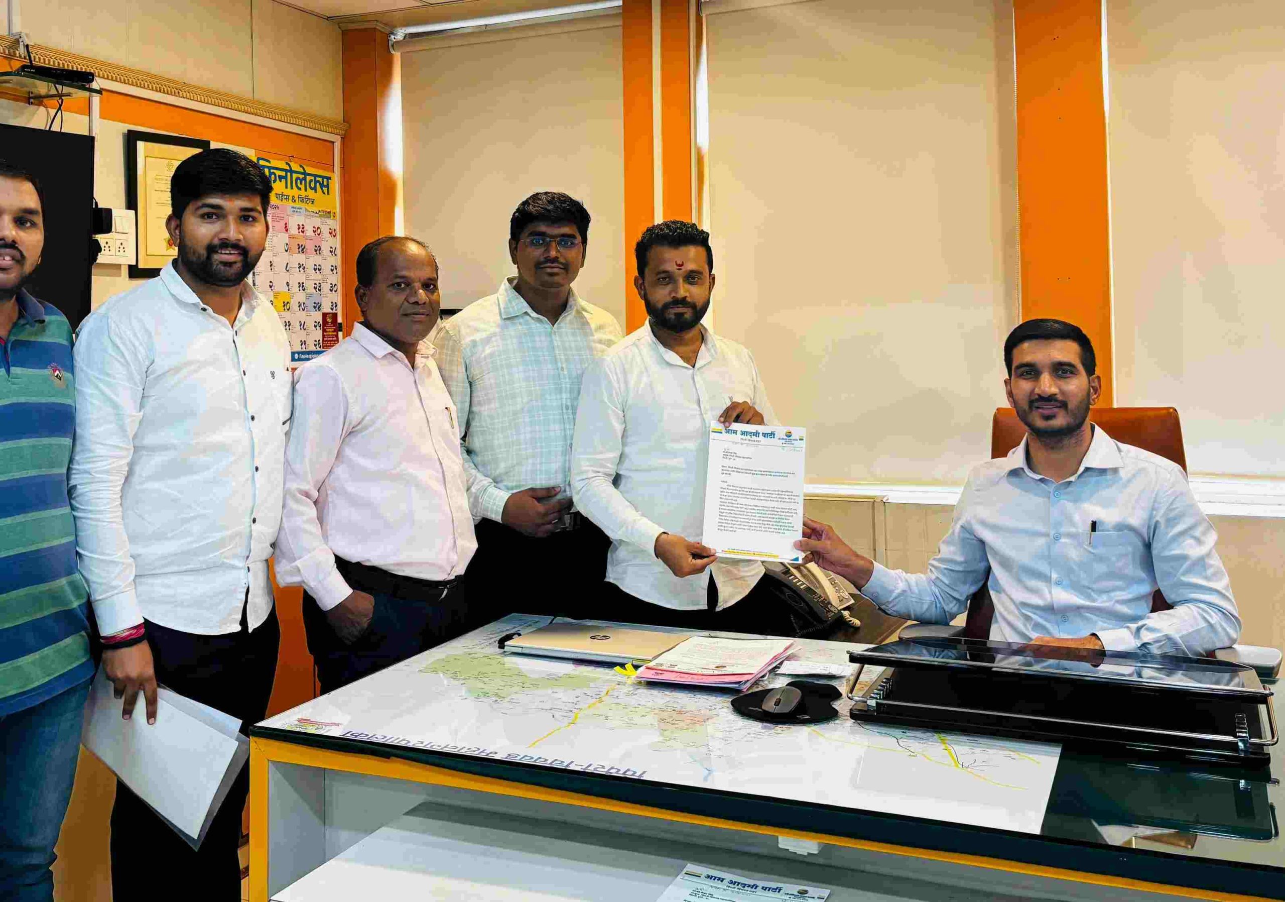 महापालिकेच्या शाळांचे खासगीकरण थांबवा..