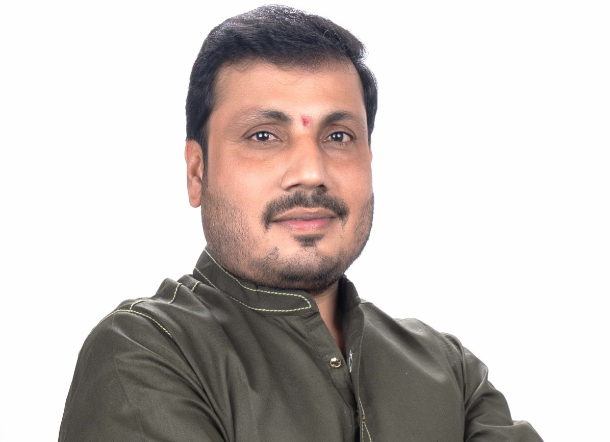 रक्षक चौकात वाहतूक कोंडी आणि अपघातांचा धोका वाढतोय..