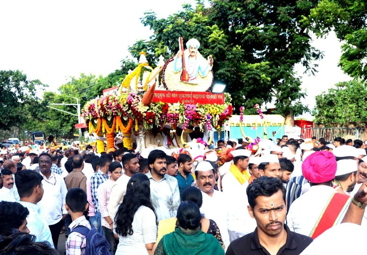 जगद्गुरु संत तुकाराम महाराज परतीच्या पालखी सोहळ्याचे शहरात स्वागत....