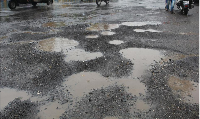 आठ कनिष्ठ अभियंत्यांना महापालिकेकडून कारणे दाखवा नोटिसा...