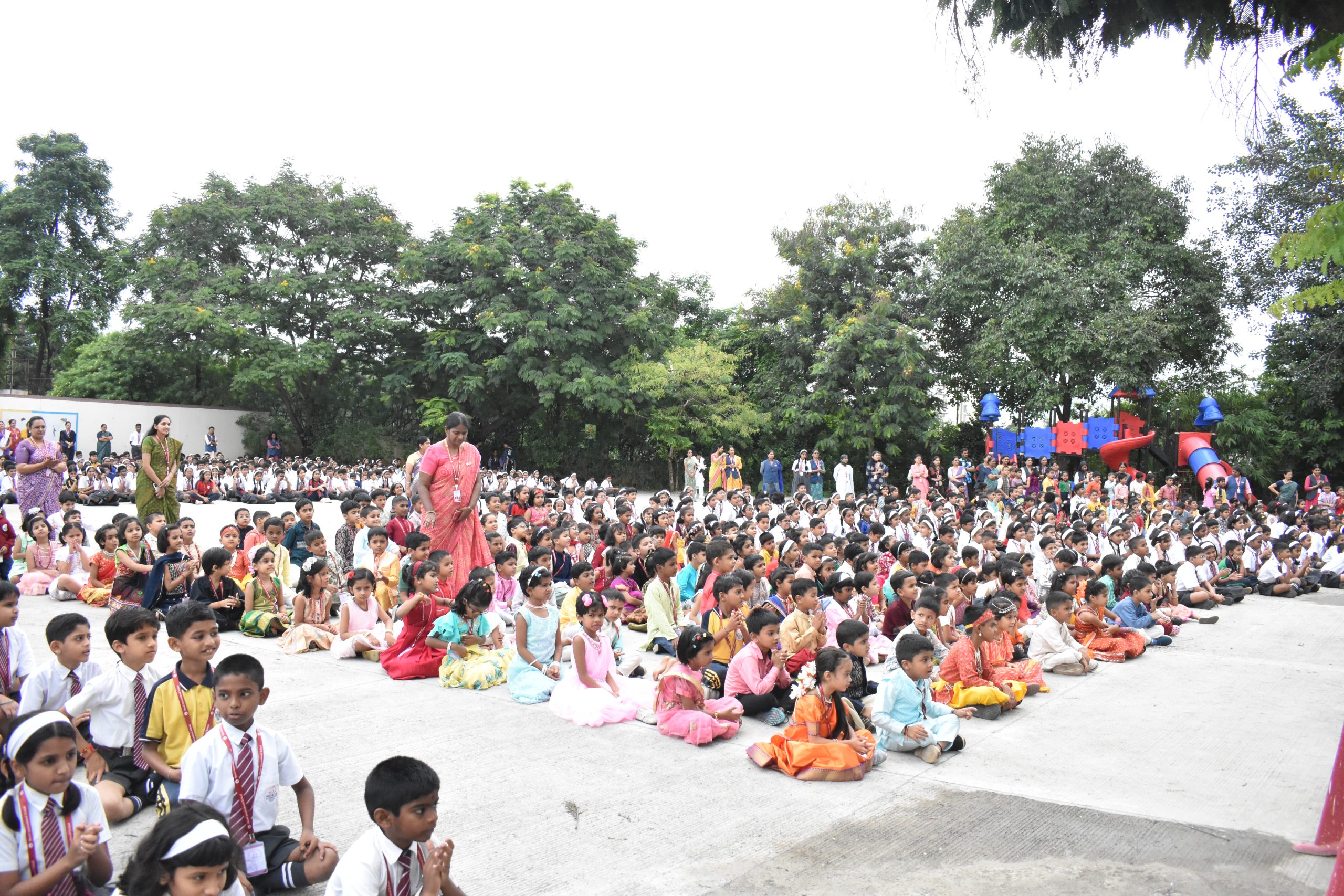 नॉव्हेल स्कूलमध्ये दहीहंडी आणि श्रीकृष्ण जन्माष्टमी उत्सव उत्साहात साजरा....