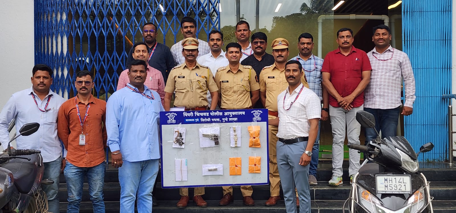 कॅम्पातील व्यापाऱ्यावर गोळीबार करून फरार झालेला आरोपी गजाआड..