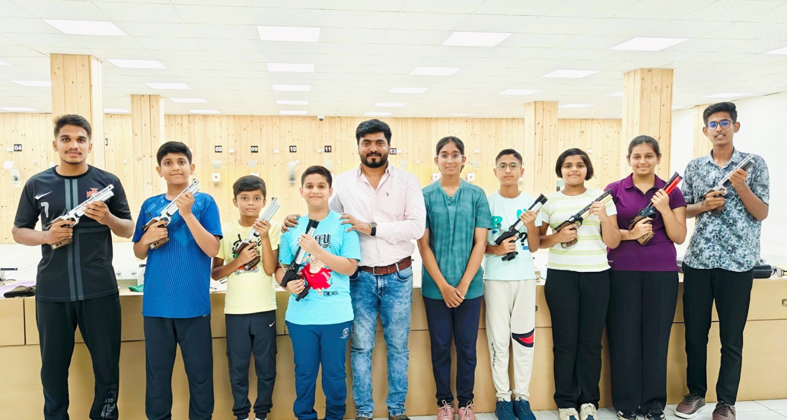 स्वरा जाधवसह तब्बल १० नेमबाजांची गोव्यात होणाऱ्या पूर्व राष्ट्रीय नेमबाजी स्पर्धेसाठी निवड...