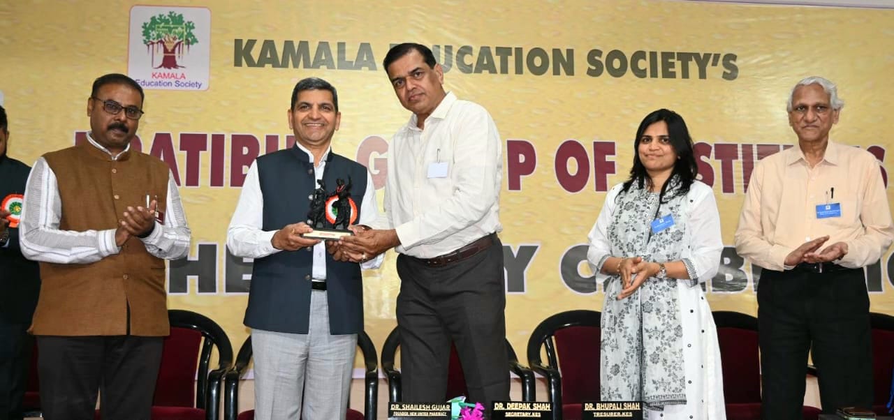 'एआय'चे आव्हान टाळण्यासाठी शिक्षकांनी स्वतःला सिद्ध करावे..