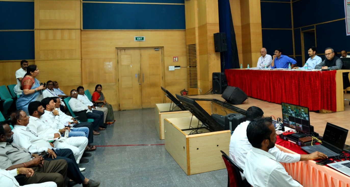 प्रारूप प्रभाग रचनेच्या सुनावणीला निवडणूक अधिकारीच गैरहजर..