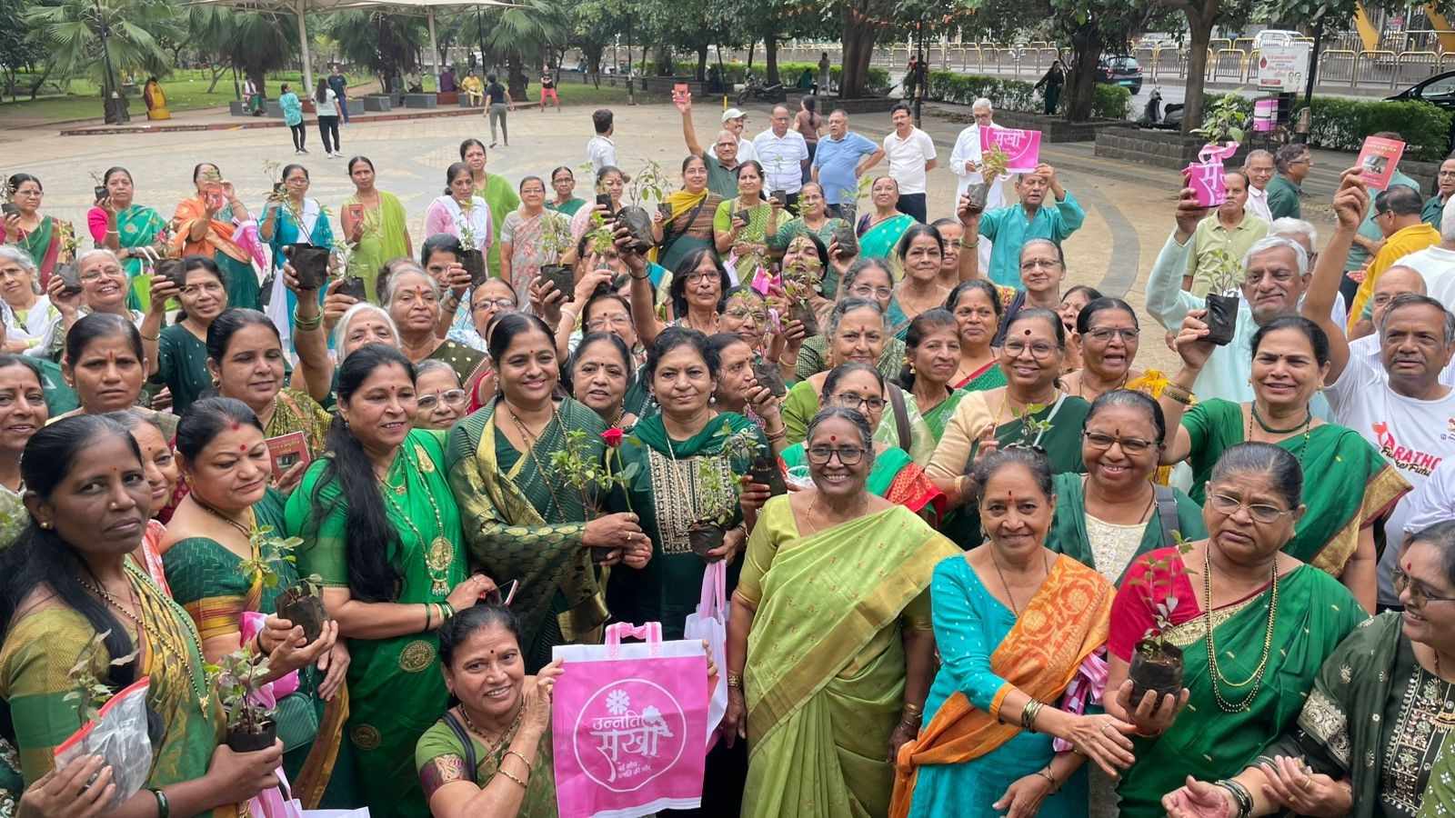 नवरात्रोत्सवानिमित्त वृक्षारोपण उपक्रमातून उन्नतीने दिला पर्यावरण संवर्धनाचा संदेश...