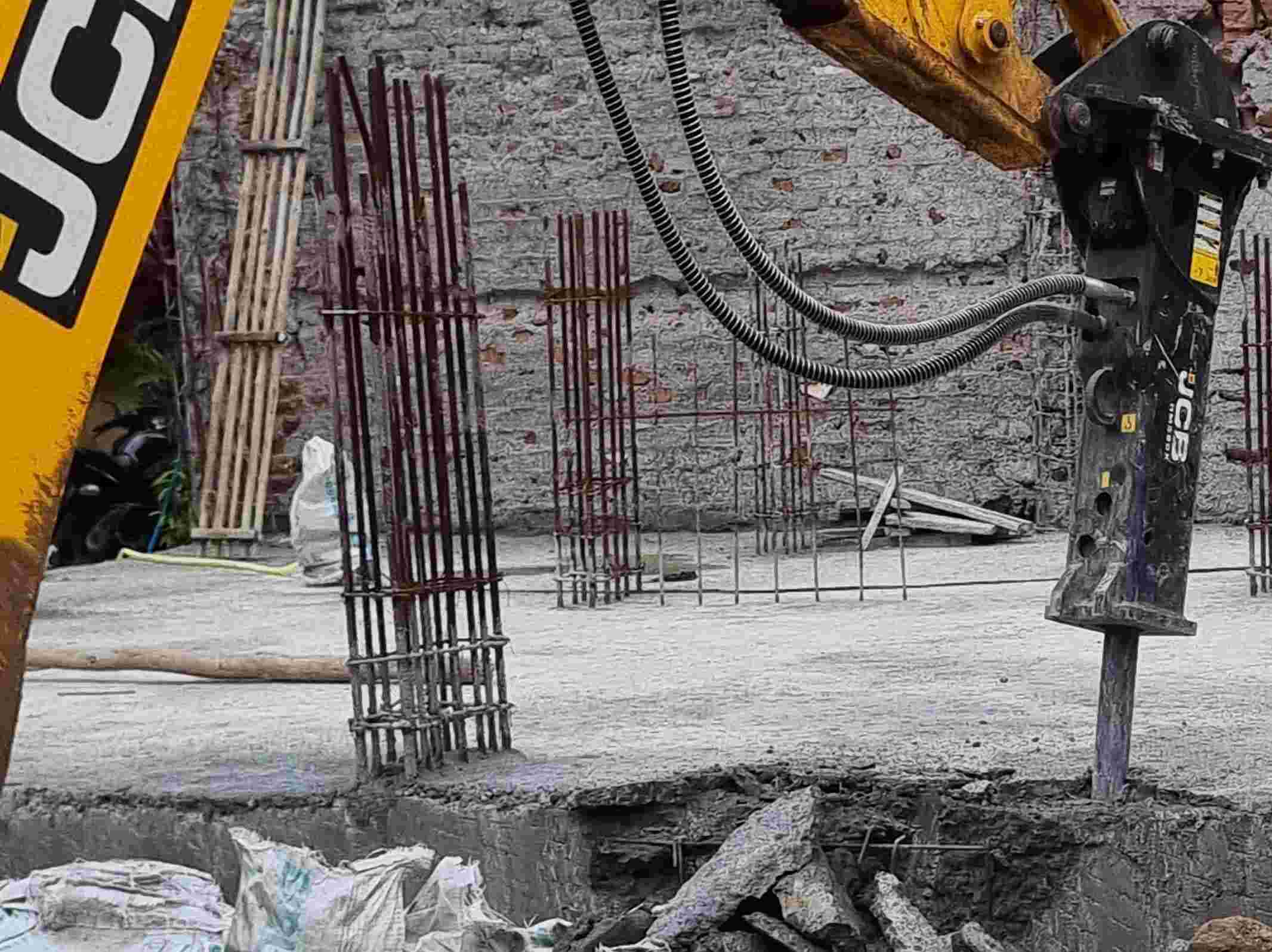 दापोडी-फुगेवाडी परिसरात अनधिकृत बांधकामांवर महापालिकेची धडक कारवाई..