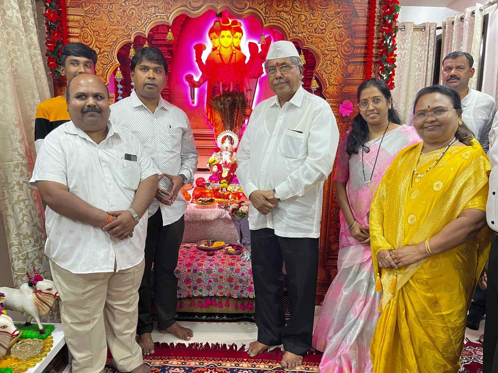 गणेशोत्सवात मंत्री चंद्रकांत पाटील यांची आमदार अमित गोरखे यांच्या निवासस्थानी सदिच्छा भेट...