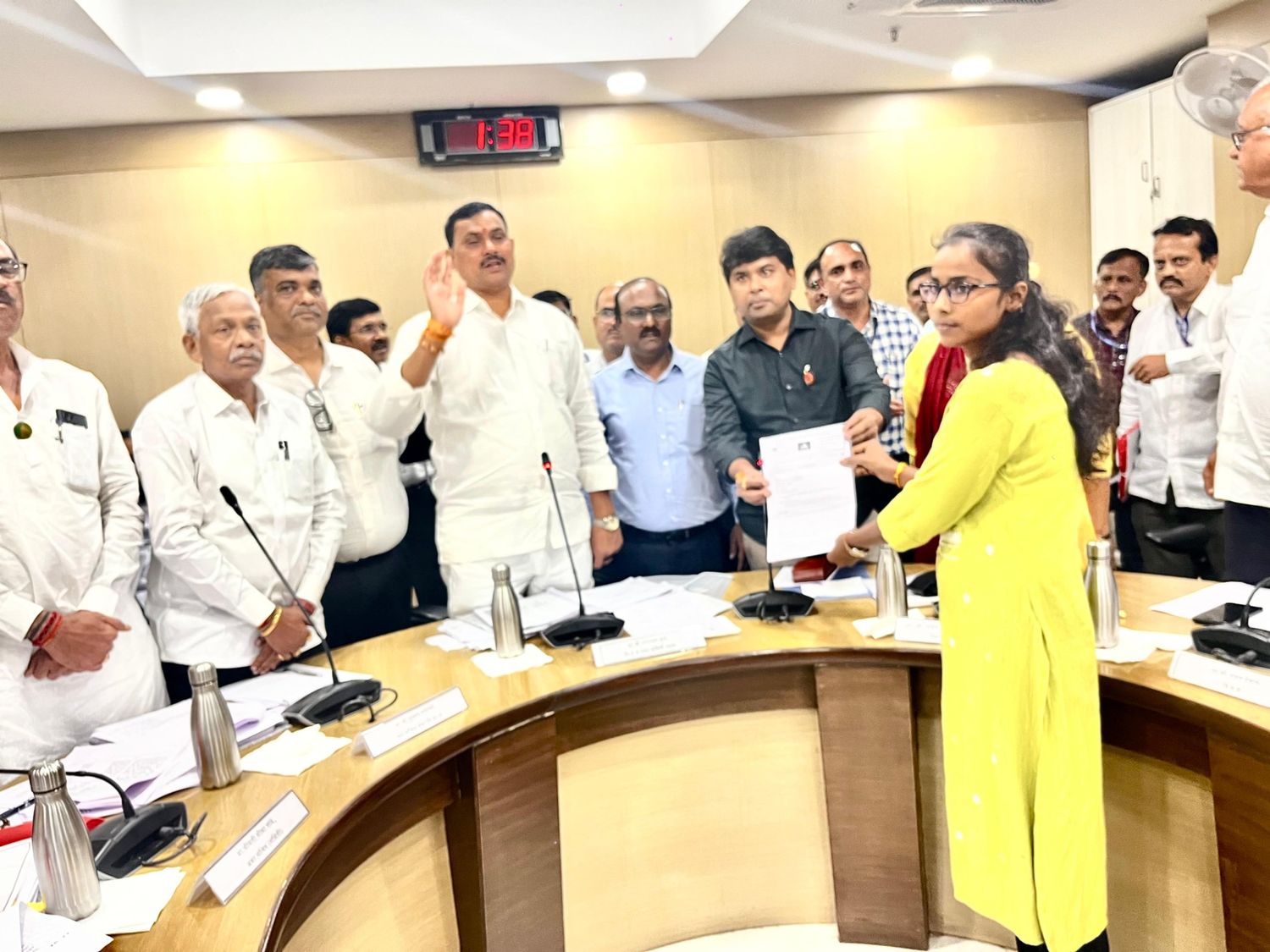 अनुसूचित जाती कल्याण समितीकडून ५६ उमेदवारांना महावितरणमध्ये नियुक्तीपत्रा॔चे वाटप..