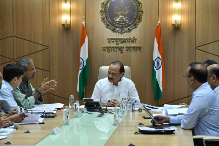 पुणे-पिंपरी चिंचवड म्हाडाच्या पुनर्विकास प्रकल्पांना गती द्या - अजित पवार..