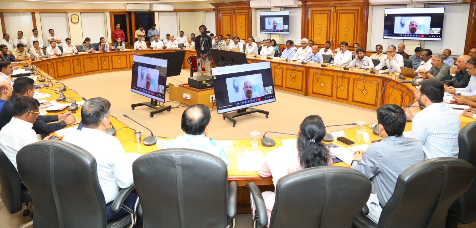 पिंपरी चिंचवड महापालिकेच्या स्थायी समिती बैठकीत विविध विषयांना मान्यता...