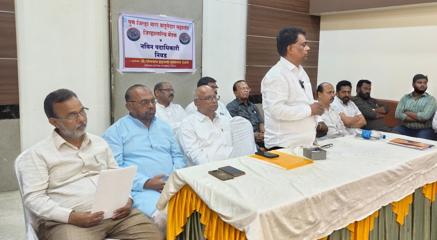 संत महात्म्यांच्या नावांनी महामंडळे स्थापन करून सरकारचा जाती-जातींमध्ये फूट पाडण्याचा प्रयत्न..
