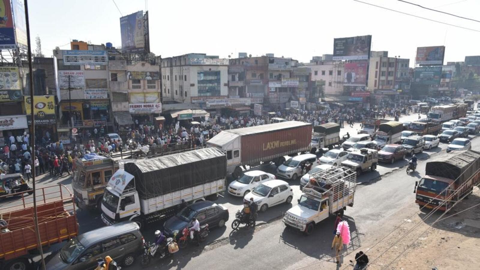 'उठा उठा चाकणकरांनो निवडणूक आली; राजकारण्यांना धडा शिकविण्याची वेळ झाली'..