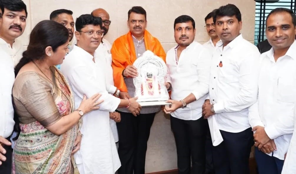 १८० दिवसात १९४ कार्यक्रम..