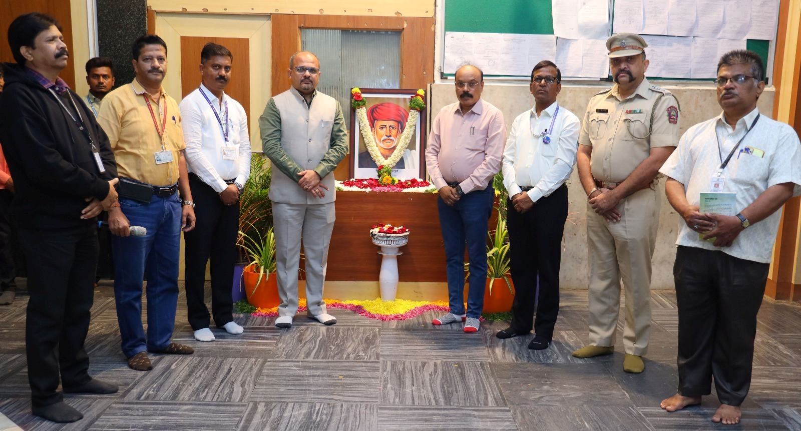 शिक्षणाचे प्रणेते,क्रांतिसूर्य महात्मा फुले हे सामाजिक एकात्मता आणि न्याय यासाठी आयुष्यभर कार्यरत असणारे थोर समाजसुधारक - आयुक्त तथा प्रशासक श्रावण हर्डीकर...