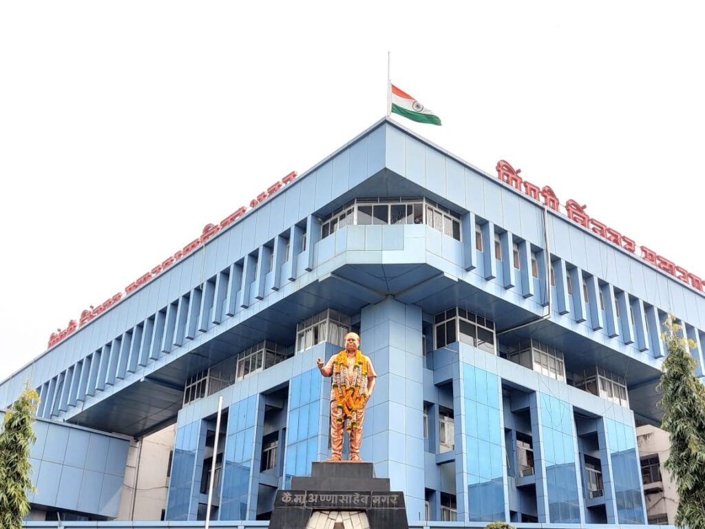 पिंपरी-चिंचवड महापालिकेतील अधिकाऱ्यांवर पदाचा अतिरिक्त भार..