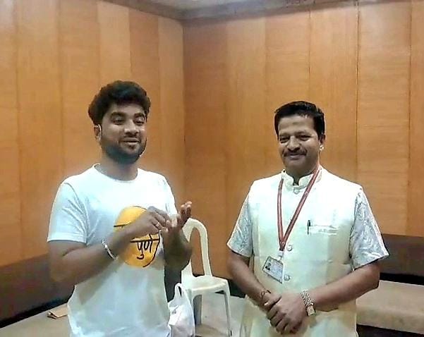 शहरातील सर्व मतदारांनी मतदान करावे..