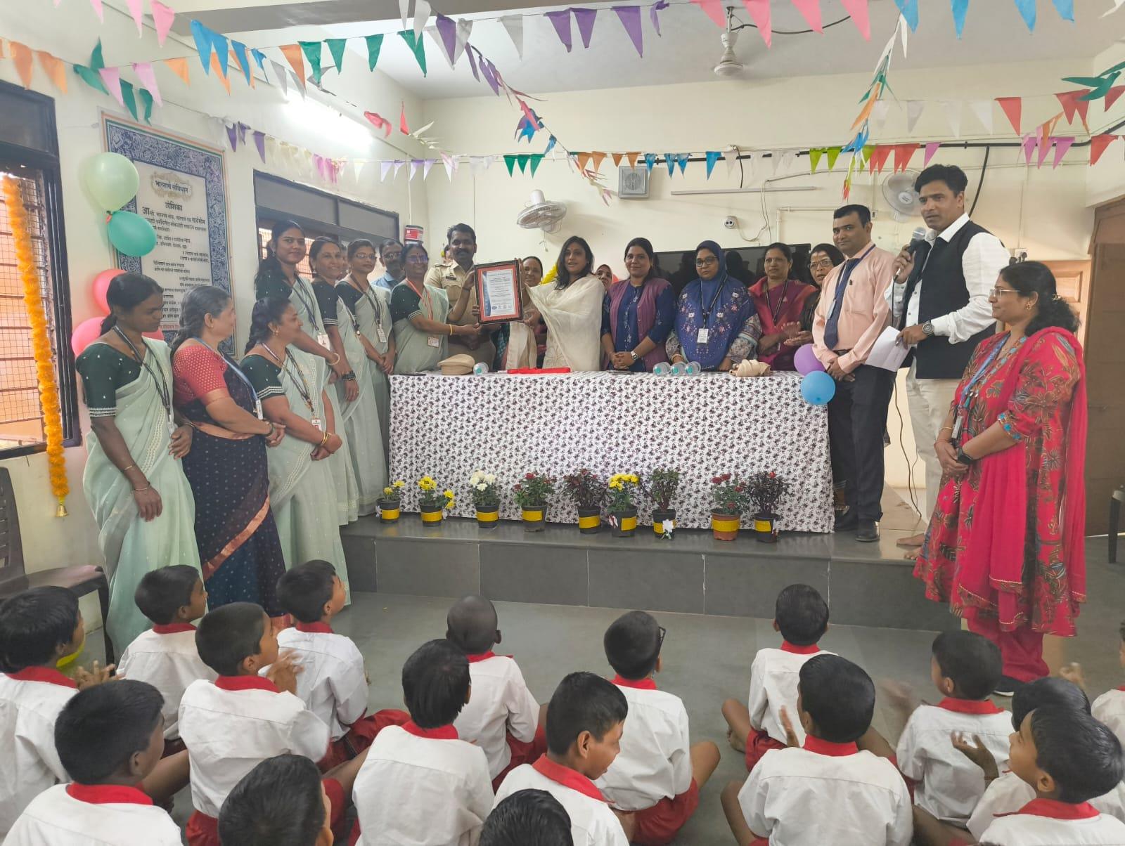 पिंपरी चिंचवड महापालिकेच्या मोहननगर येथील मनपा शाळेला आयएसओ गुणवत्ता प्रमाणपत्र..