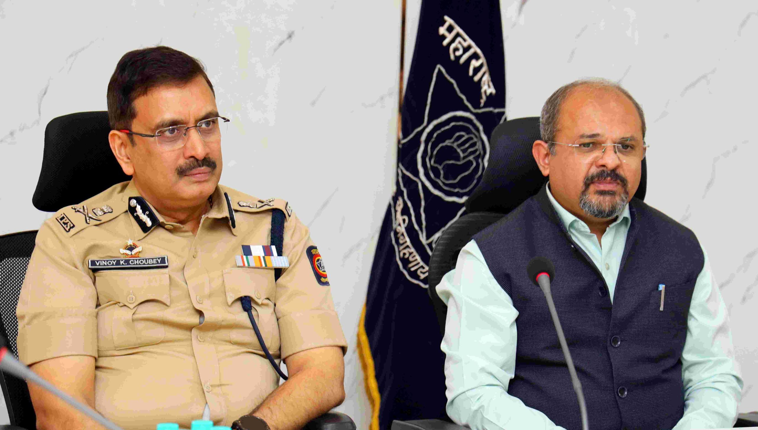 निवडणूक शांततेत व सुरळित पार पाडण्यासाठी समन्वयाने काम करा – पोलिस आयुक्त विनयकुमार चौबे..