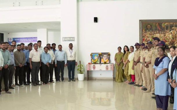 पीएमआरडीए मुख्यालयात नेताजी बोस व स्व. बाळासाहेब ठाकरे यांना अभिवादन...!