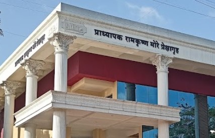 रामकृष्ण मोरे प्रेक्षागृह भाडेवसुलीत ५१ लाखांचा अपहार.. 