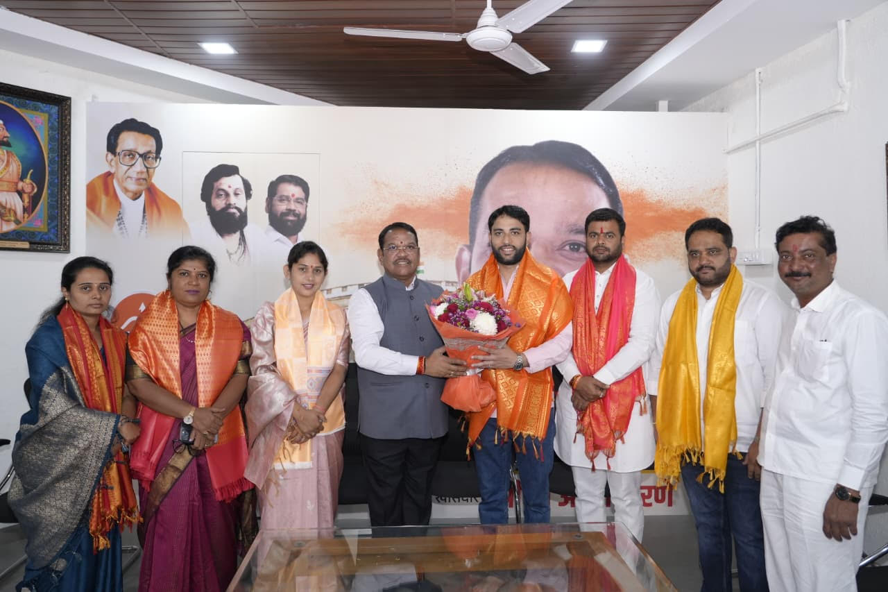 'खासदारांचे पुत्रप्रेम पक्षावर भारी'?..