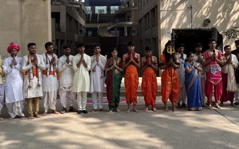 हिंजवडीच्या आयटी महाविद्यालयात ग्रंथदिंडीतून विद्यार्थ्यांनी उलगडले संत ज्ञानेश्वरांचे जीवनदर्शन...