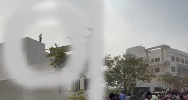 भोसरीत पत्नीला कोणीतरी फूस लावून पळवून नेल्याच्या कारणावरून तरुणाच टोकच पाउल..