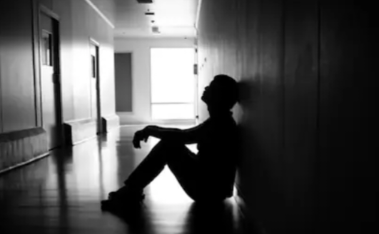 भोसरीत परीक्षेच्या ताणाखाली बारावीच्या विद्यार्थ्याची आत्महत्या...