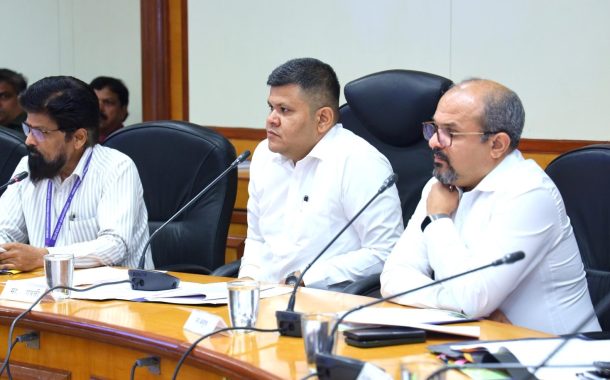 महापालिकेच्या तिजोरीत खडखडाट..